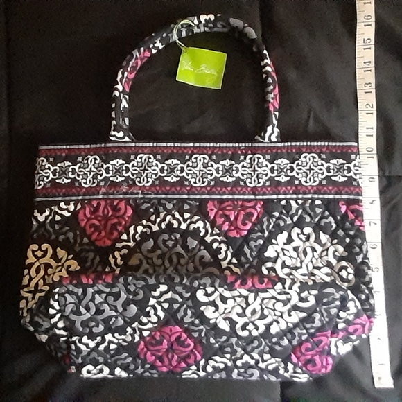 Vera Bradley - Picture 4 of 7